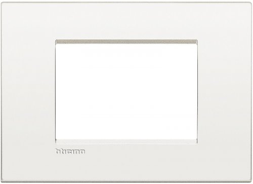 Рамка прямоугольная Legrand BTicino LivingLight 3 мод белый  картинка